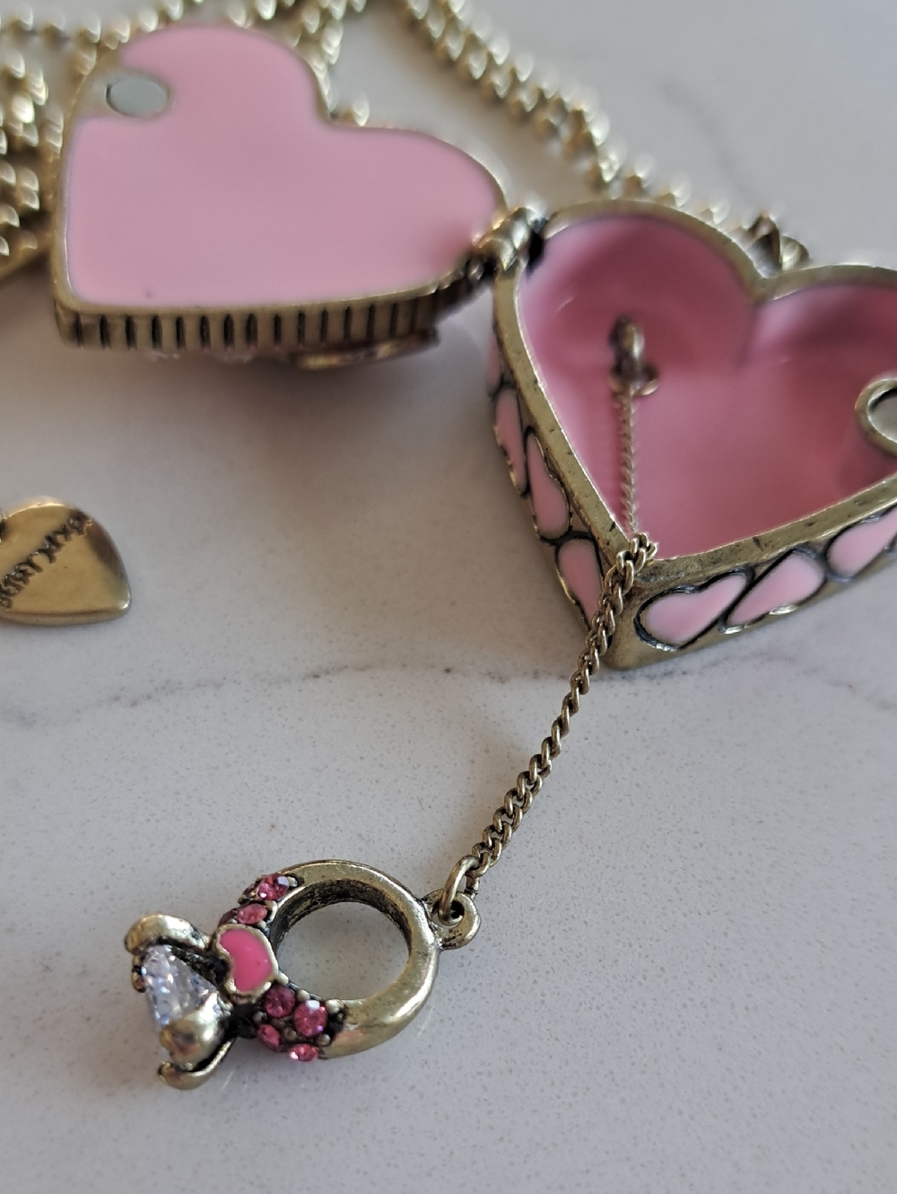 SALE...Sm Defect RARE Betsey! Hinge Jiggles a Bit - Picture 3 of 5